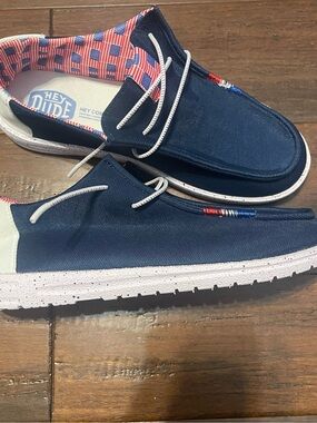 Hey Dude Wally Men’s Slip-On Lightweight Canvas USA Flag Navy/White/Red 10.5